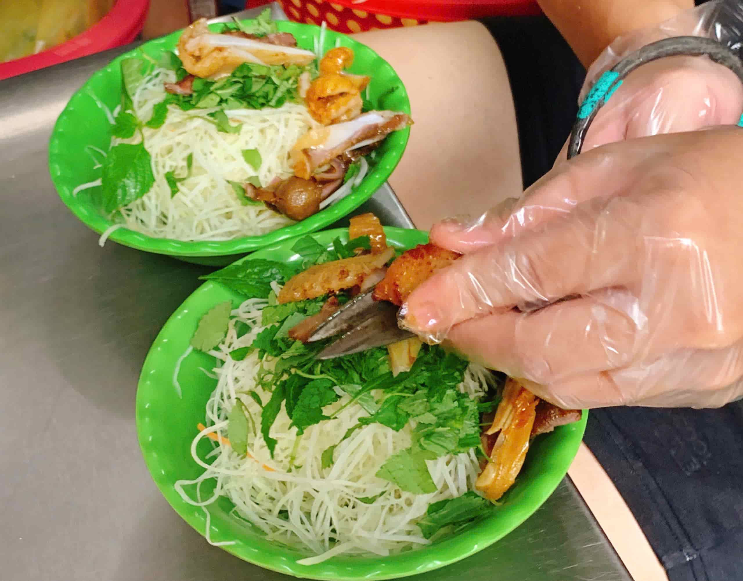 Photograph the vibrant essence of Hanoi’s food scene